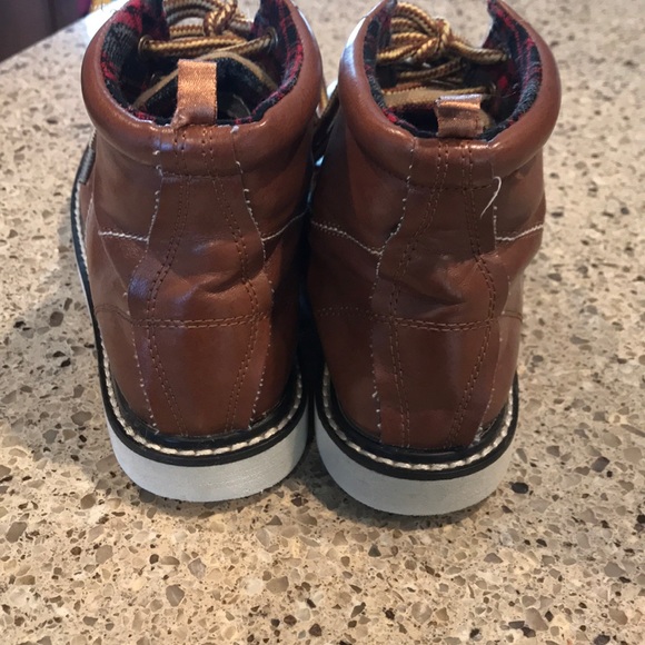 Boots - Picture 7 of 7